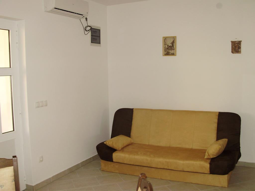 Apartments Ruzmarin Vrsi Exterior photo